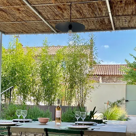 Mazet Avec Piscine, Parking Et Clim Dans Le Centre * Saint-Remy-de-Provence