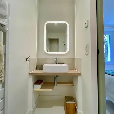 Holiday home Mazet Avec Piscine, Parking Et Clim Dans Le Centre
