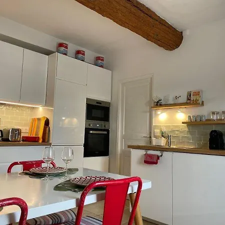 Mazet Avec Piscine, Parking Et Clim Dans Le Centre * Saint-Remy-de-Provence